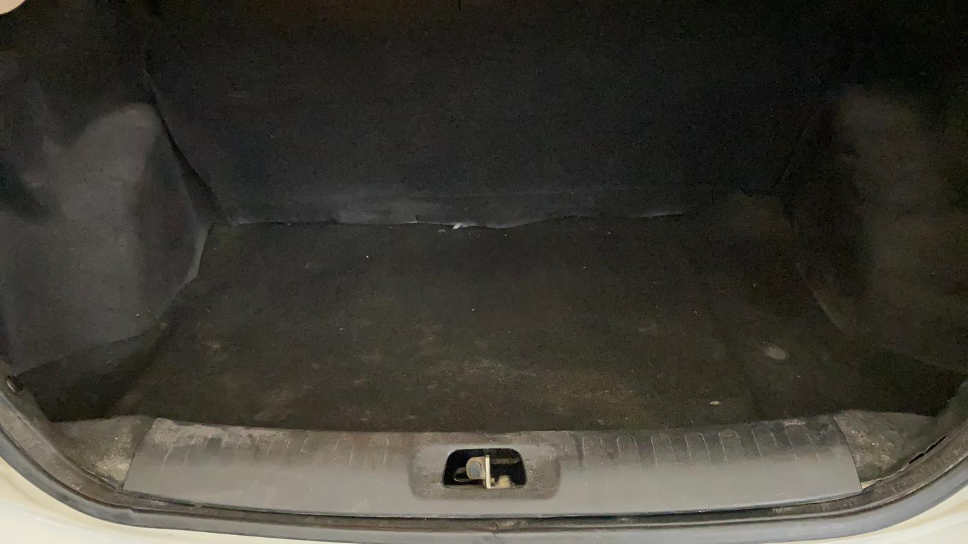 2015 Maruti Swift Dzire VXI, Petrol, Manual, 64,892 km, Boot Inside
