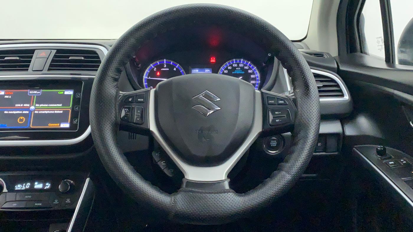2018 Maruti S Cross ALPHA SHVS, Diesel, Manual, 1,49,171 km, Steering Wheel Close-up