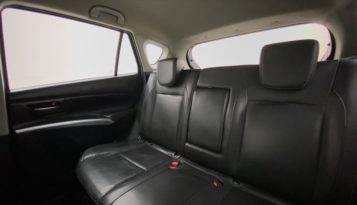 2018 Maruti S Cross ALPHA SHVS, Diesel, Manual, 1,49,171 km, Right Side Door Cabin View