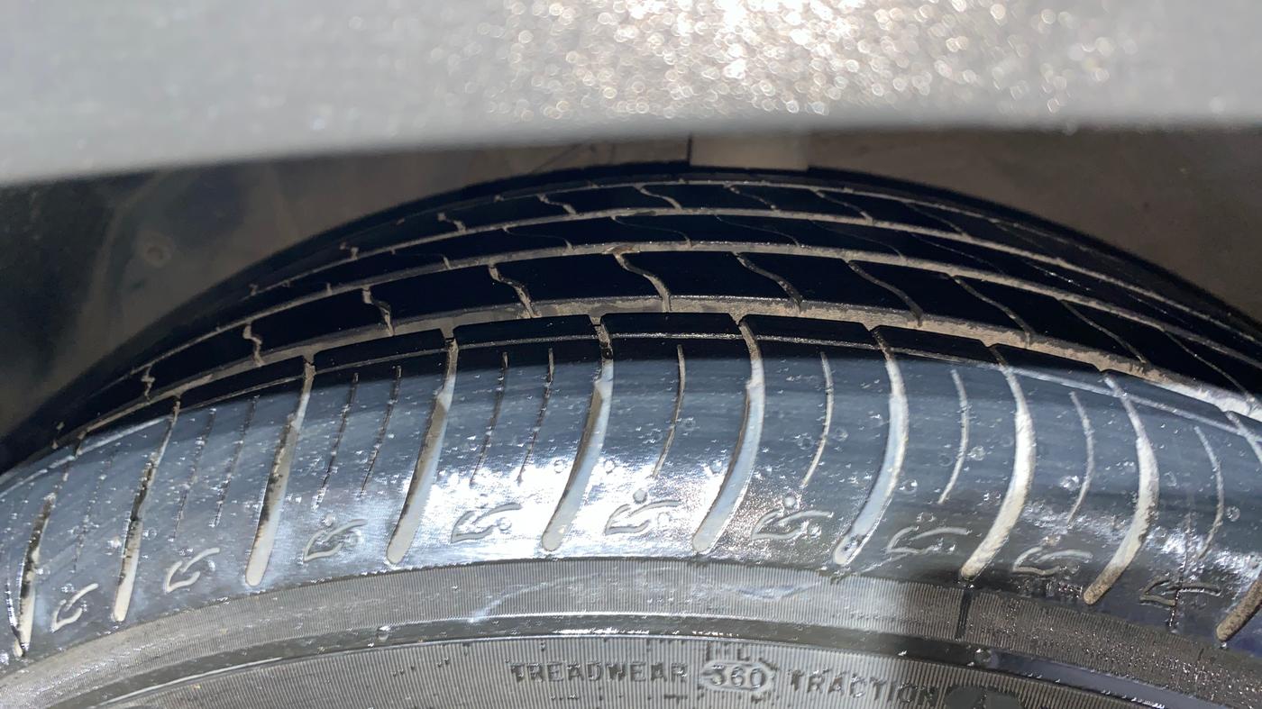 2020 MG HECTOR PLUS SHARP 1.5 PETROL TURBO HYBRID MT 6-STR, Petrol, Manual, 52,035 km, Left Front Tyre Tread