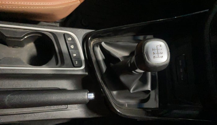 2020 MG HECTOR PLUS SHARP 1.5 PETROL TURBO HYBRID MT 6-STR, Petrol, Manual, 52,035 km, Gear Lever