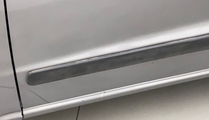 2013 Hyundai Santro Xing GLS, Petrol, Manual, 74,213 km, Front passenger door - Minor scratches