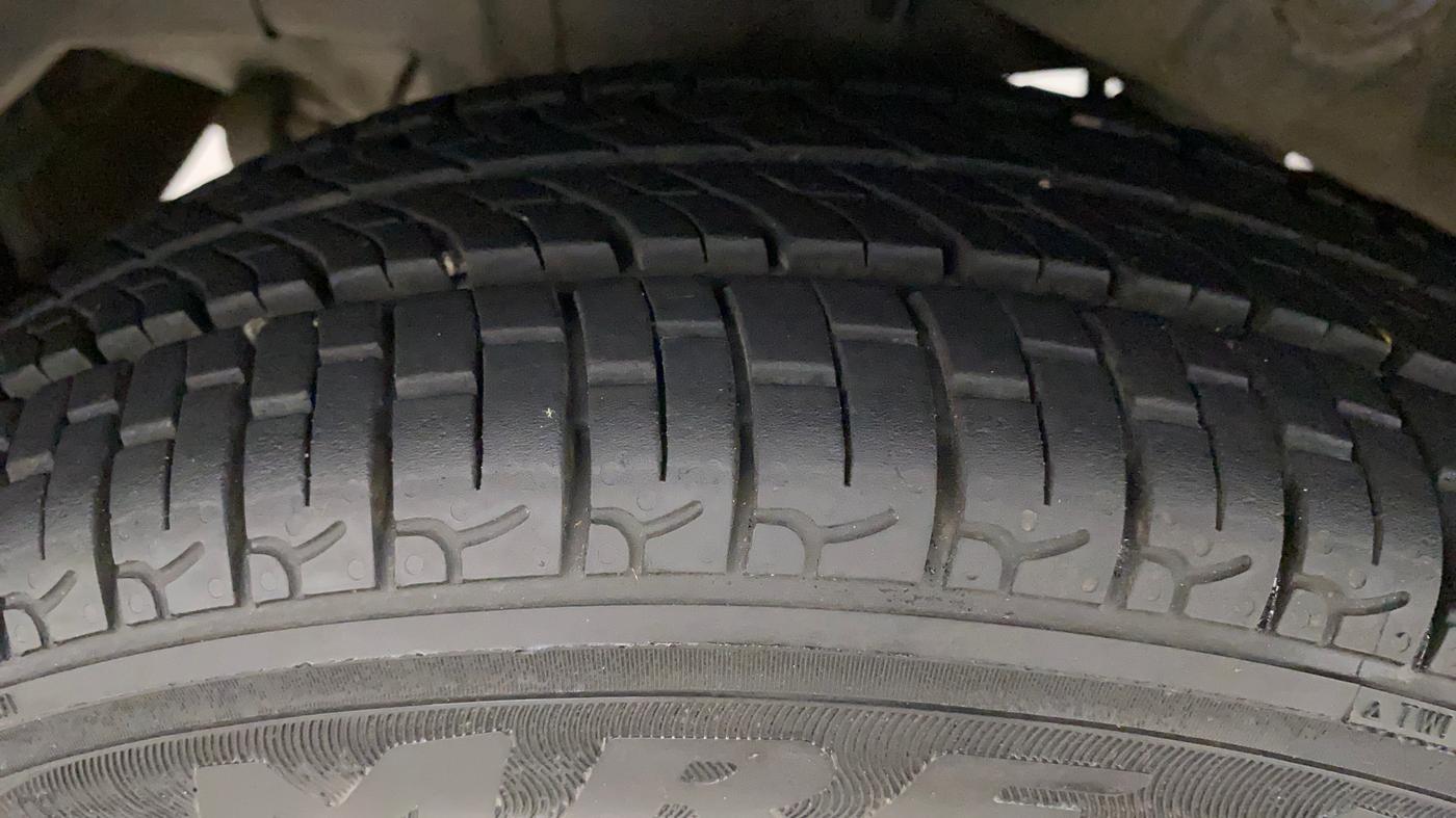 2013 Hyundai Santro Xing GLS, Petrol, Manual, 74,213 km, Right Rear Tyre Tread