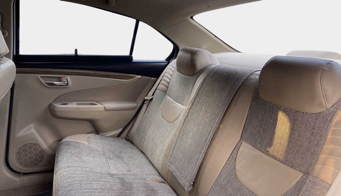 2018 Maruti Ciaz DELTA 1.5 SHVS MT PETROL, Petrol, Manual, 61,880 km, Right Side Rear Door Cabin