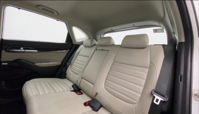 2019 KIA SELTOS GTX PLUS AT 1.5 DIESEL, Diesel, Automatic, 82,773 km, Right Side Rear Door Cabin