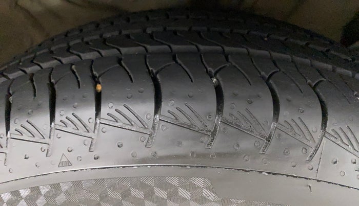 2019 KIA SELTOS GTX PLUS AT 1.5 DIESEL, Diesel, Automatic, 82,773 km, Right Front Tyre Tread