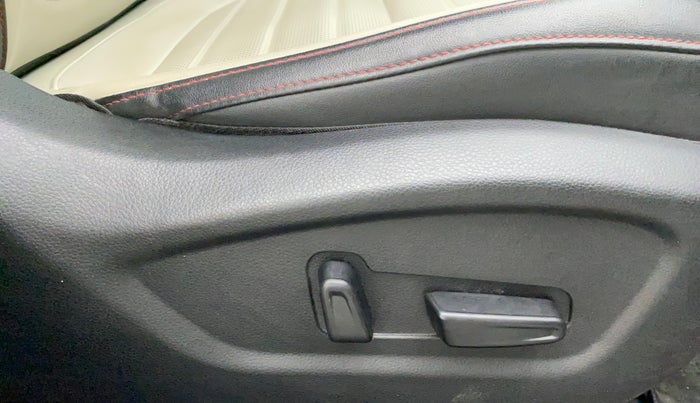 2019 KIA SELTOS GTX PLUS AT 1.5 DIESEL, Diesel, Automatic, 82,773 km, Driver Side Adjustment Panel