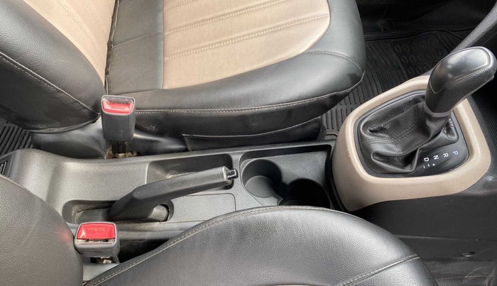 2017 Hyundai Grand i10 MAGNA AT 1.2 KAPPA VTVT, CNG, Automatic, 76,955 km, Gear Lever