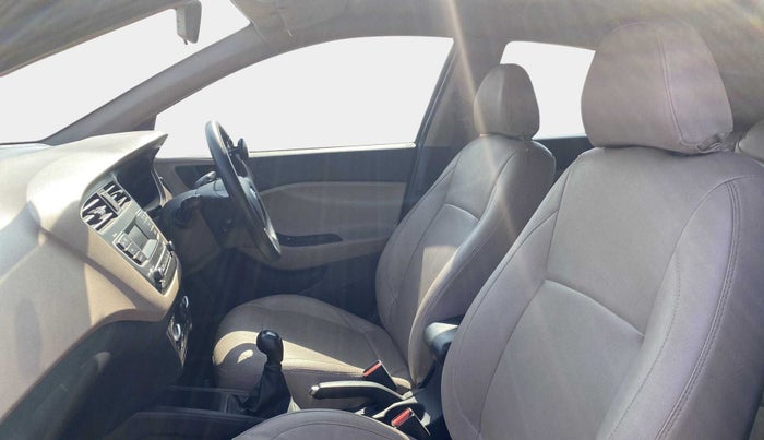 2020 Hyundai Elite i20 MAGNA PLUS 1.2, Petrol, Manual, 28,220 km, Right Side Front Door Cabin