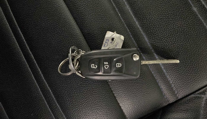 2020 Tata Tiago XZ PLUS PETROL, Petrol, Manual, 29,686 km, Key Close Up
