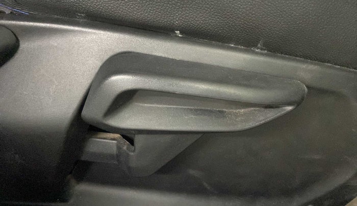 2020 Tata Tiago XZ PLUS PETROL, Petrol, Manual, 29,686 km, Driver Side Adjustment Panel