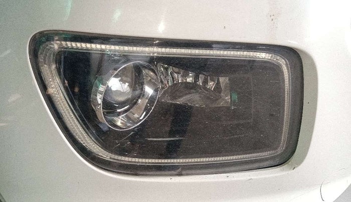 2019 Hyundai VENUE SX 1.0 TURBO DUAL TONE, Petrol, Manual, 35,084 km, Right headlight - Minor scratches