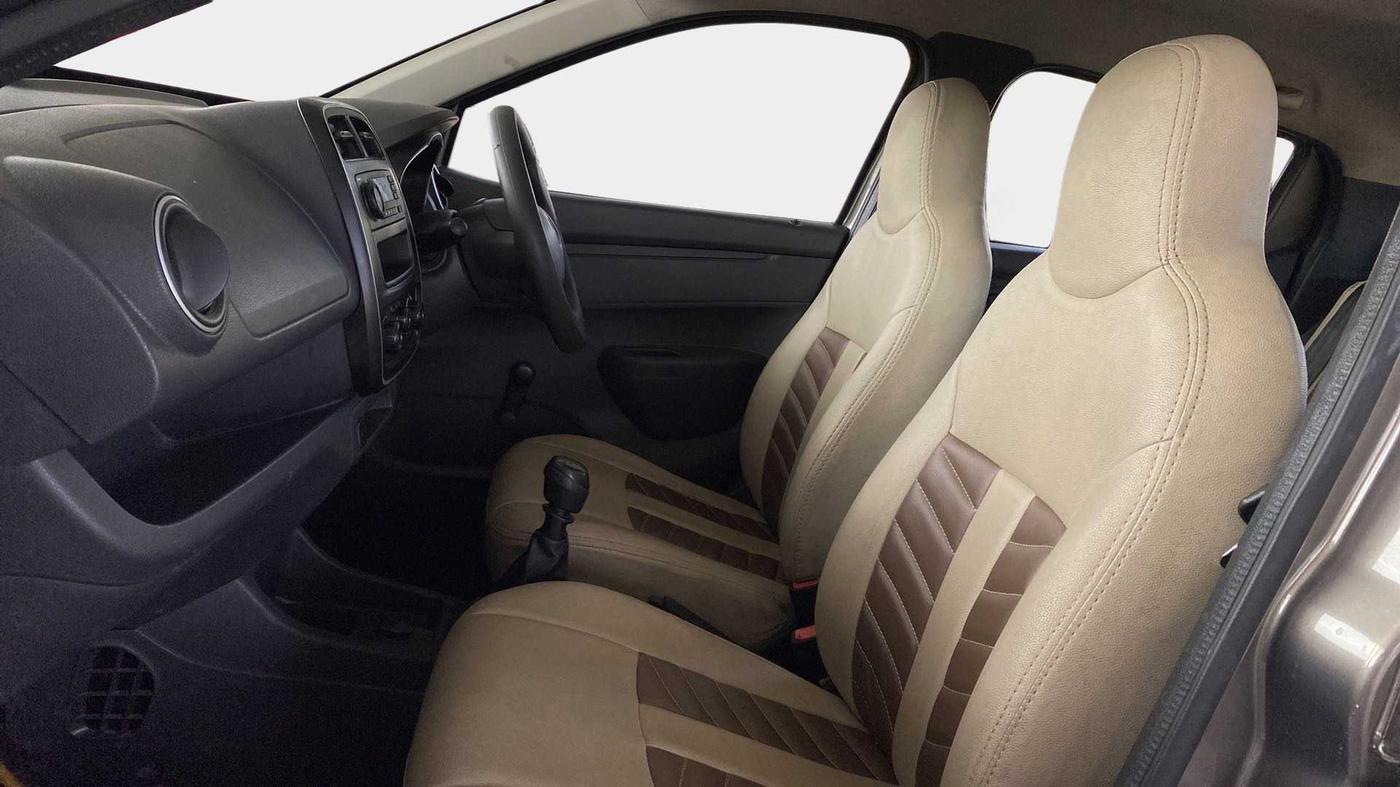 2016 Renault Kwid RXL, Petrol, Manual, 24,746 km, Right Side Front Door Cabin