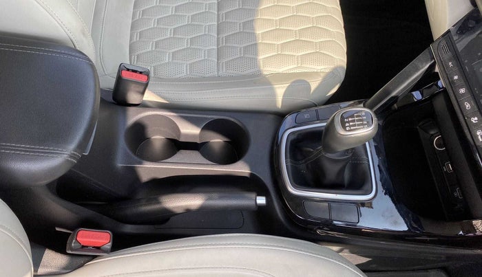 2019 KIA SELTOS HTX 1.5 PETROL, Petrol, Manual, 10,078 km, Gear Lever