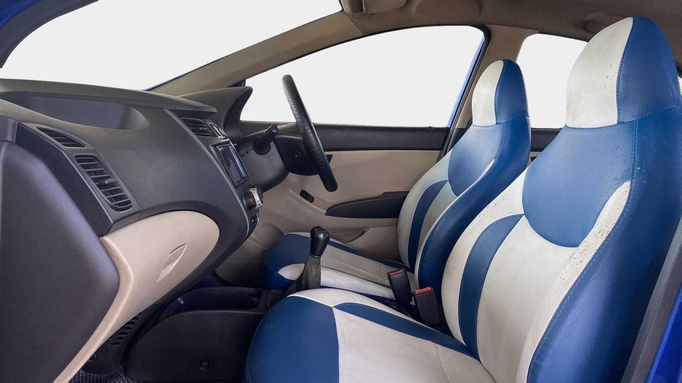 2016 Hyundai Eon ERA +, Petrol, Manual, 1,04,292 km, Right Side Front Door Cabin