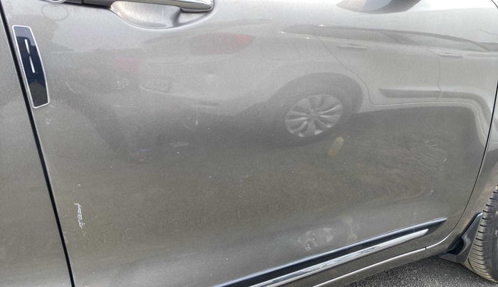 2019 Maruti Swift VXI AMT, Petrol, Automatic, 73,662 km, Driver-side door - Minor scratches