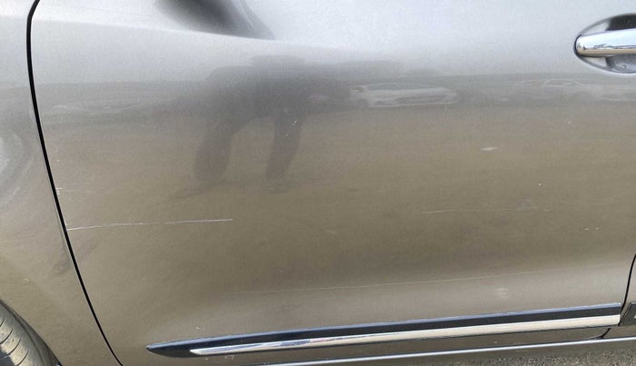 2019 Maruti Swift VXI AMT, Petrol, Automatic, 73,662 km, Front passenger door - Slightly dented