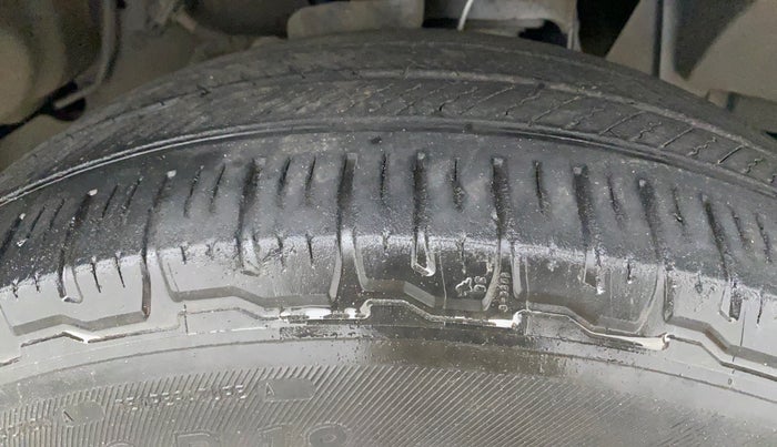 2019 Ford Endeavour TITANIUM PLUS 3.2 4X4 AT SUNROOF, Diesel, Automatic, 83,091 km, Right Front Tyre Tread