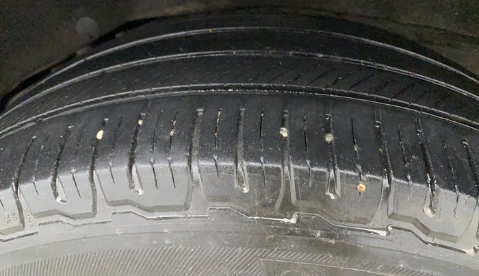 2019 Ford Endeavour TITANIUM PLUS 3.2 4X4 AT SUNROOF, Diesel, Automatic, 83,091 km, Left Rear Tyre Tread