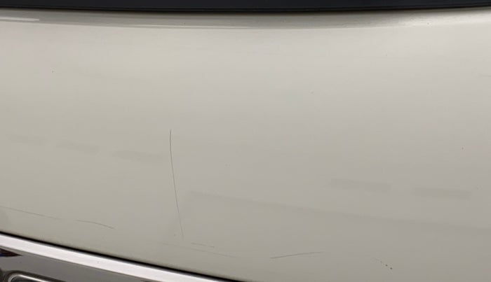 2019 Ford Endeavour TITANIUM PLUS 3.2 4X4 AT SUNROOF, Diesel, Automatic, 83,091 km, Dicky (Boot door) - Minor scratches