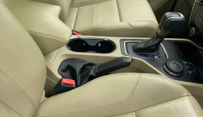 2019 Ford Endeavour TITANIUM PLUS 3.2 4X4 AT SUNROOF, Diesel, Automatic, 83,091 km, Gear Lever