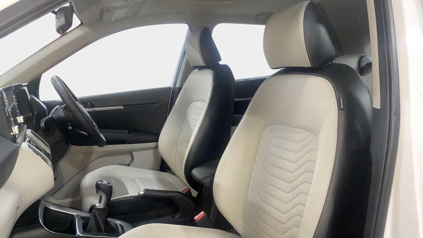 2023 KIA SONET HTX 1.0 IMT, Petrol, Manual, 1,391 km, Right Side Front Door Cabin