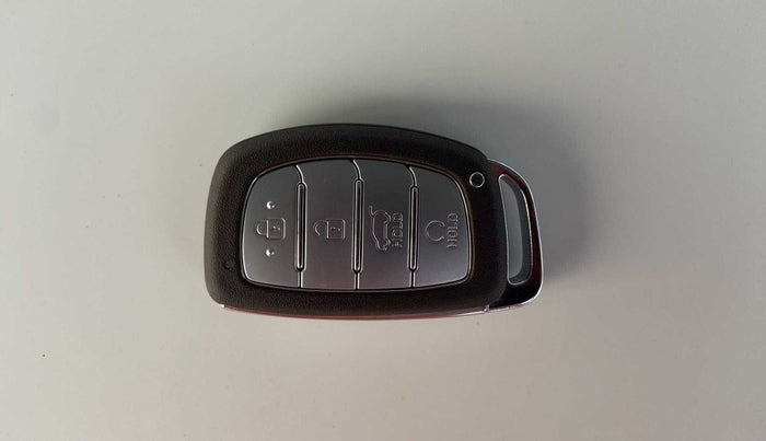 2022 Hyundai VENUE SX (O) 1.0 TURBO DCT, Petrol, Automatic, 11,751 km, Key Close Up