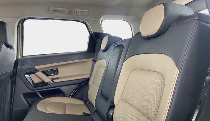 2022 Tata Safari XZA PLUS KAZIRANGA, Diesel, Automatic, 27,943 km, Right Side Rear Door Cabin
