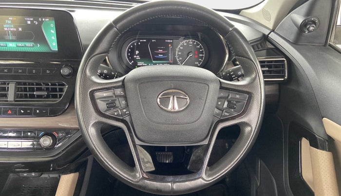 2022 Tata Safari XZA PLUS KAZIRANGA, Diesel, Automatic, 27,943 km, Steering Wheel Close Up