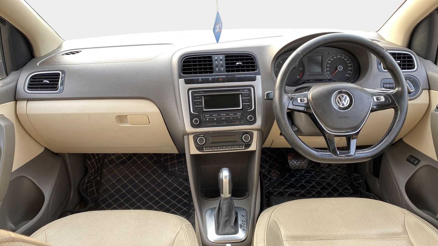 2015 Volkswagen Vento HIGHLINE 1.5 AT, Diesel, Automatic, 89,982 km, Dashboard