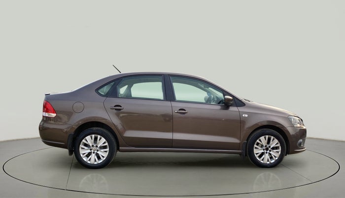 2015 Volkswagen Vento HIGHLINE 1.5 AT, Diesel, Automatic, 89,982 km, Right Side View