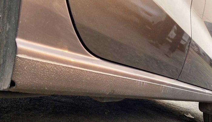 2015 Volkswagen Vento HIGHLINE 1.5 AT, Diesel, Automatic, 89,982 km, Right running board - Slightly dented