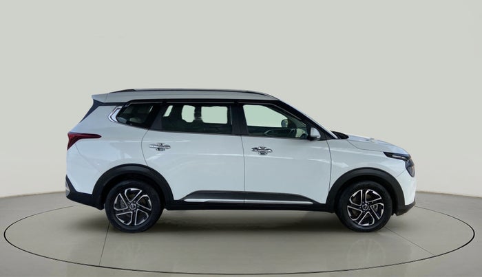 2022 KIA CARENS LUXURY PLUS 1.5 DIESEL 7 STR, Diesel, Manual, 40,320 km, Right Side View