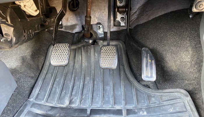 2015 Maruti Alto 800 LXI, Petrol, Manual, 15,065 km, Pedals