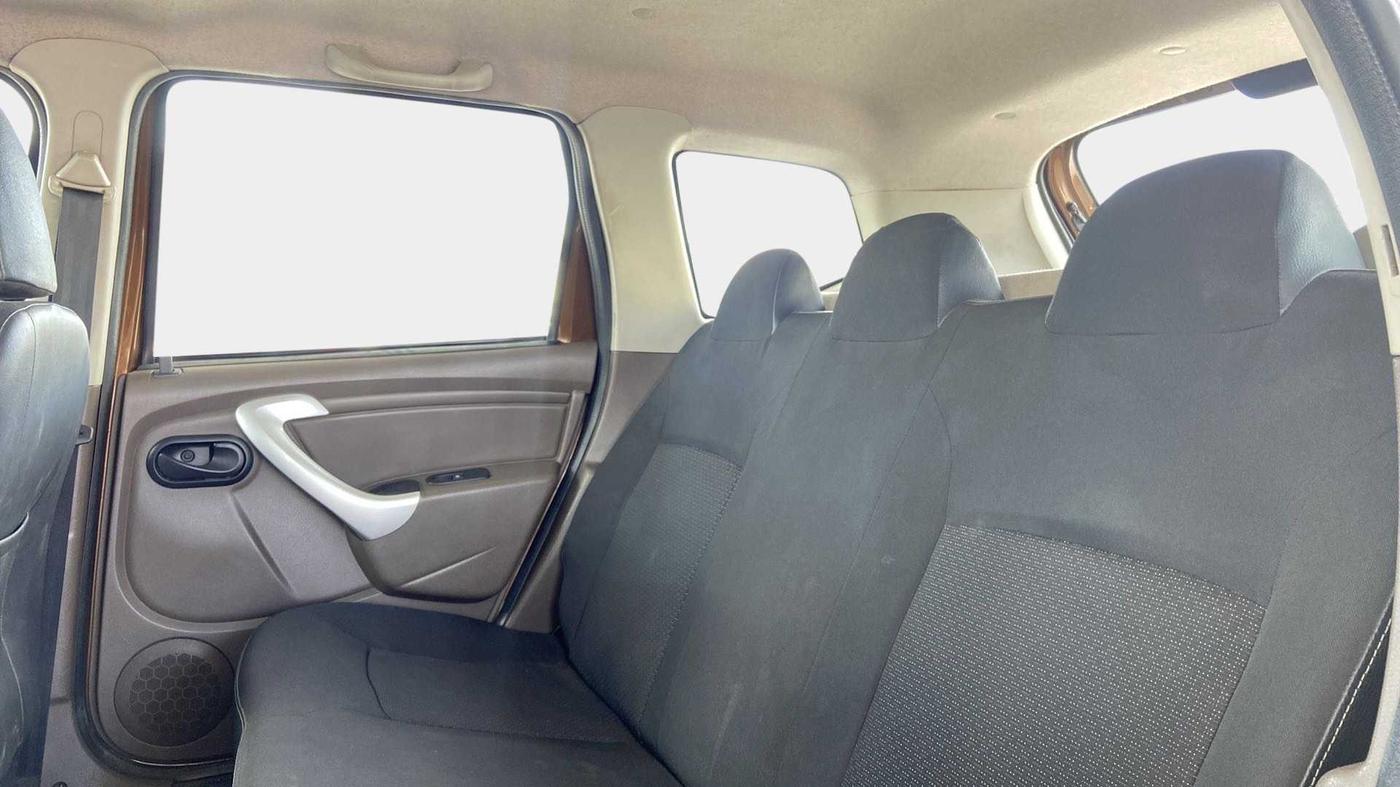 2016 Renault Duster 85 PS RXE DIESEL, Diesel, Manual, 62,486 km, Right Side Rear Door Cabin