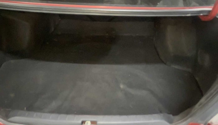 2011 Toyota Etios VD, Diesel, Manual, 63,816 km, Boot Inside