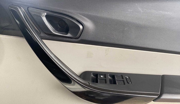 2019 Tata Tiago XZ PETROL, Petrol, Manual, 35,838 km, Driver Side Door Panels Control