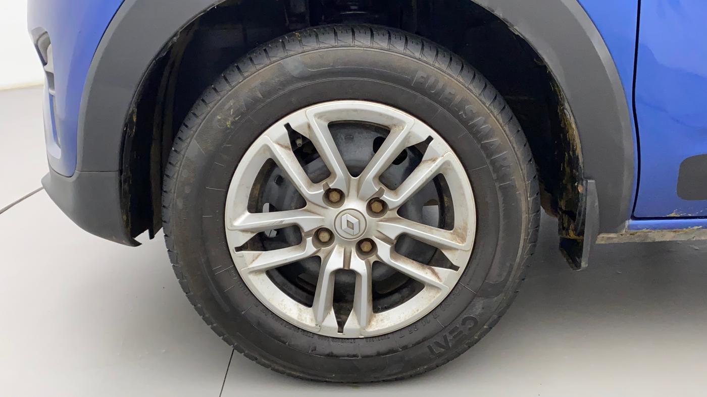 2020 Renault TRIBER RXT, Petrol, Manual, 11,138 km, Left Front Wheel