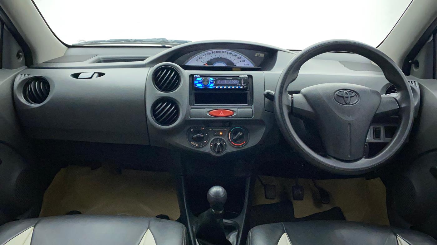 2012 Toyota Etios Liva G, Petrol, Manual, 72,618 km, Dashboard