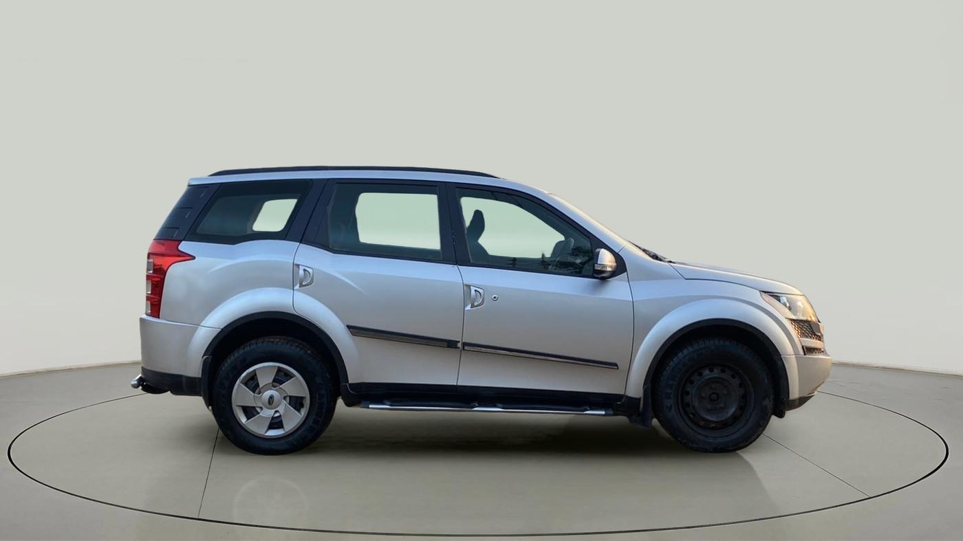 2014 Mahindra XUV500 W6, Diesel, Manual, 76,947 km, Right Side View