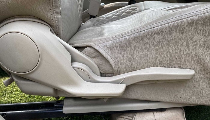 2021 Maruti Dzire VXI, Petrol, Manual, 54,605 km, Driver Side Adjustment Panel