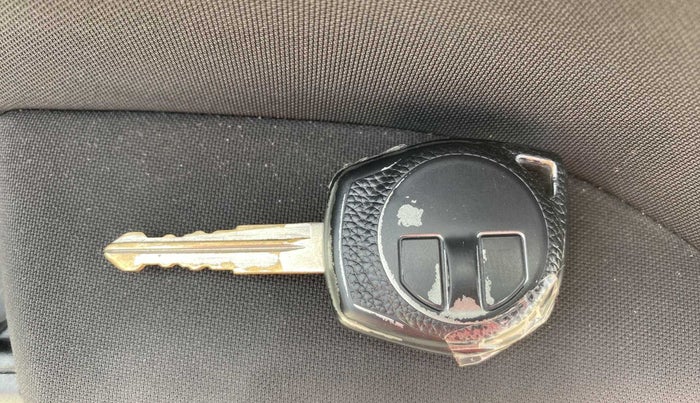 2018 Maruti Swift VXI, Petrol, Manual, 40,762 km, Key Close Up