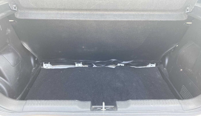 2018 Maruti Swift VXI, Petrol, Manual, 40,762 km, Boot Inside