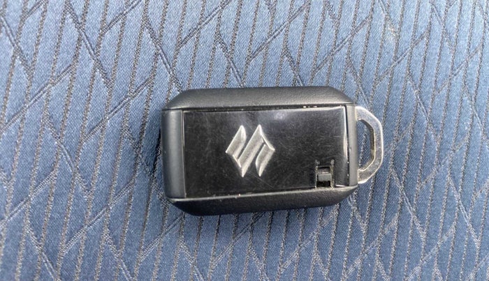 2019 Maruti Baleno ZETA PETROL 1.2, Petrol, Manual, 13,583 km, Key Close Up