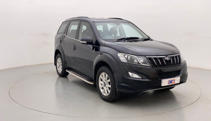 2016 Mahindra XUV500 W6, Diesel, Manual, 56,975 km, Right Front Diagonal
