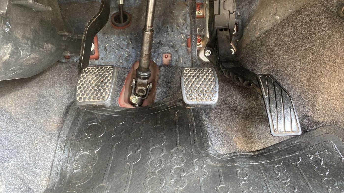 2019 Maruti Alto VXI, Petrol, Manual, 29,098 km, Pedals