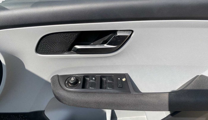2020 Tata ALTROZ XZ PETROL, Petrol, Manual, 49,116 km, Driver Side Door Panels Control