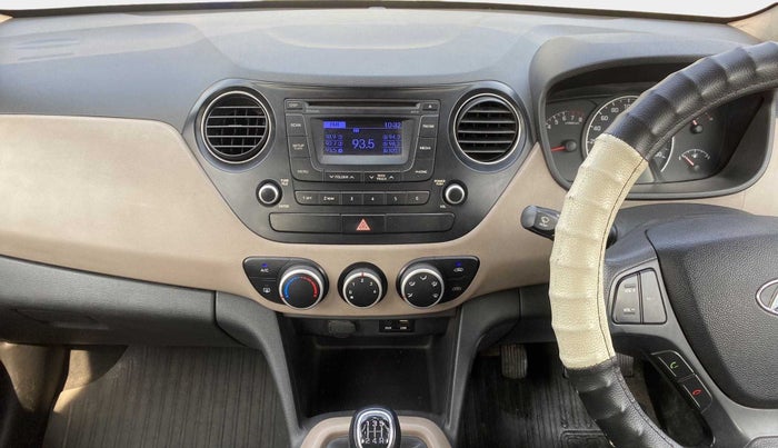 2015 Hyundai Grand i10 SPORTZ 1.2 KAPPA VTVT, Petrol, Manual, 52,431 km, Infotainment System