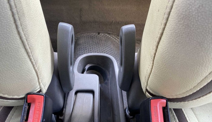 2012 Hyundai i10 SPORTZ 1.2, Petrol, Manual, 53,399 km, Driver Side Adjustment Panel