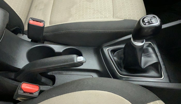 2016 Hyundai Elite i20 ASTA 1.2, Petrol, Manual, 32,296 km, Gear Lever